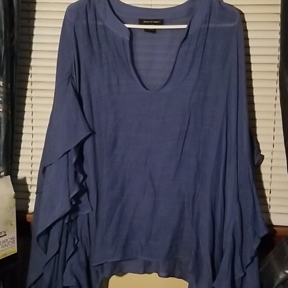 Ashley Stewart flowy linen blouse